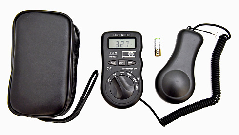 DT-1301 Люксметр